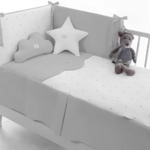Colcha Y Protector Uzturre Bopi Gris Para Cuna 60X120