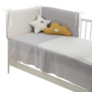 Colcha Y Protector Uzturre Daniela Gris Para Cuna 60X120