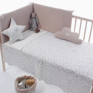 Colcha Y Protector Uzturre Ines Beige Claro Para Cuna 60X120